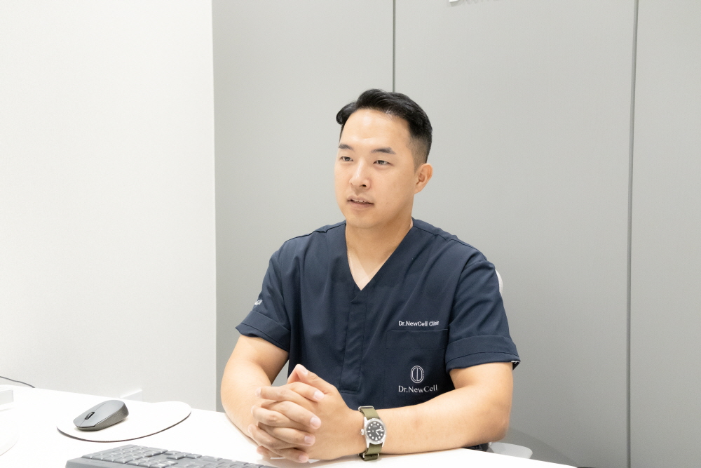닥터뉴셀 부원장님 시술 장면 - 강남울쎄라잘하는곳