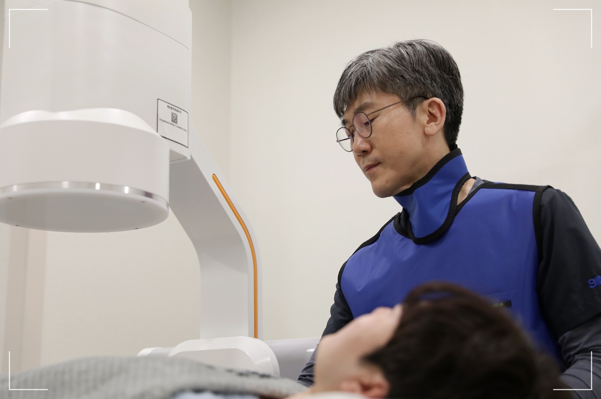 체외충격파쇄석술 비뇨의학과 전문의 칼럼, 천안삼성비뇨기과 체외충격파 치료 장면